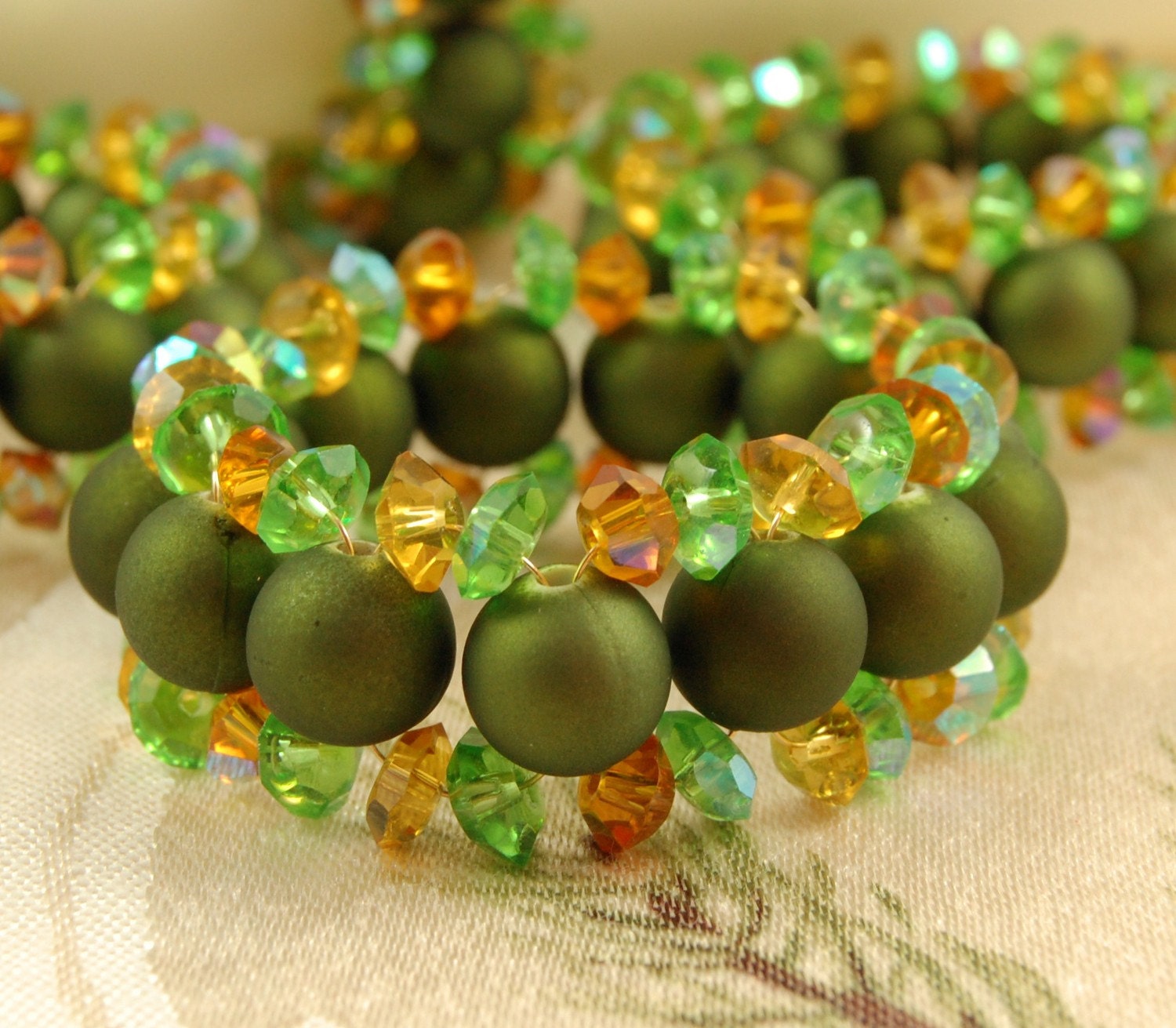 Beaded Napkin Rings with Acrylic Beads and Crystals In Two Colors - Set of 4, Personalized Beaded Napkin Rings, Choose Your Color