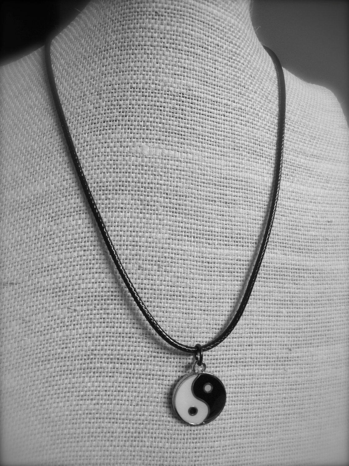 One Direction - YIN AND YANG - Zayn Malik Inspired Unisex Yin and Yang Symbol Necklace Directioner 1D Bradford Bad Boi - Ready To Ship