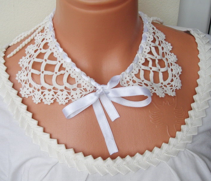 Ivory bridal necklace worms lacy fringed net white ribbon tie cuff crochet collar necklace