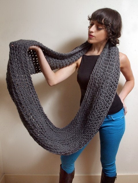 The Hudson Circle Scarf in Heather Grey