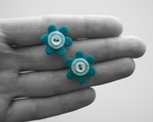 FLOWER ON A BUTTON stud earrings Sale