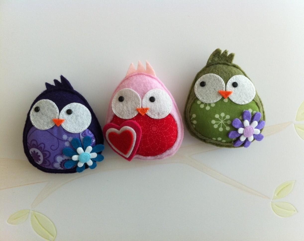 Give a SWEET TWEET, The original brooch (Your choice)
