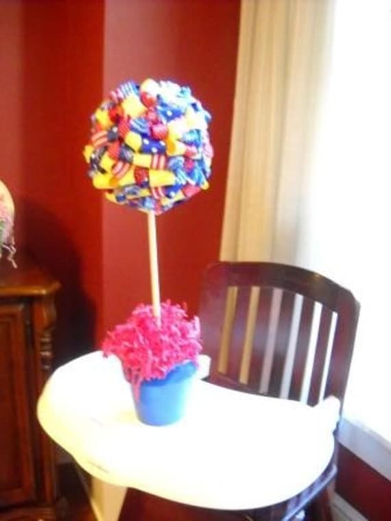 Ribbon Topiary, red, blue, yellow, primary colors Il_570xn