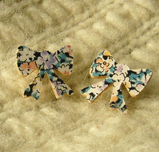 black and lilac belle bow earrings
