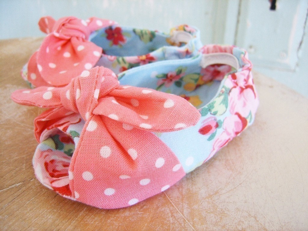 Baby Shoe Pattern - Open Toe Knotted Baby Bootie Size newborn to 2T