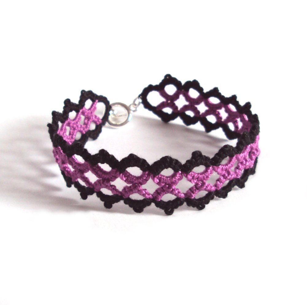 Gothic Lace Bracelet in Tatting - Marie