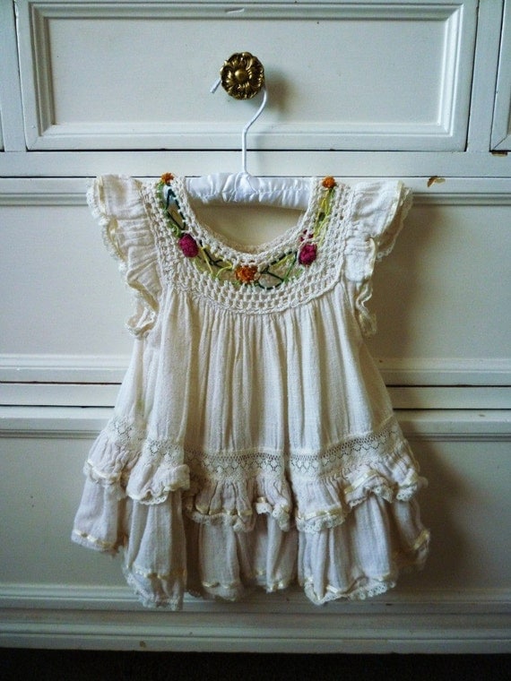 SALE - Vintage Embroidered Infant Dress, Size 12 Months
