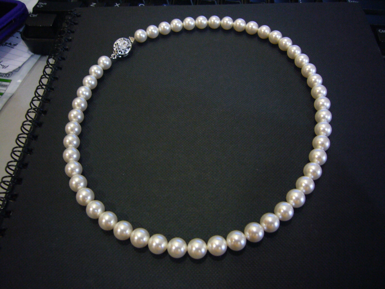 Classic White Cream Ivory Rosaline Elegant 18KGP 8mm Swarovski Pearl Necklace 1 strand 16.5 Inches (41.5cm) 27 Colour Choices
