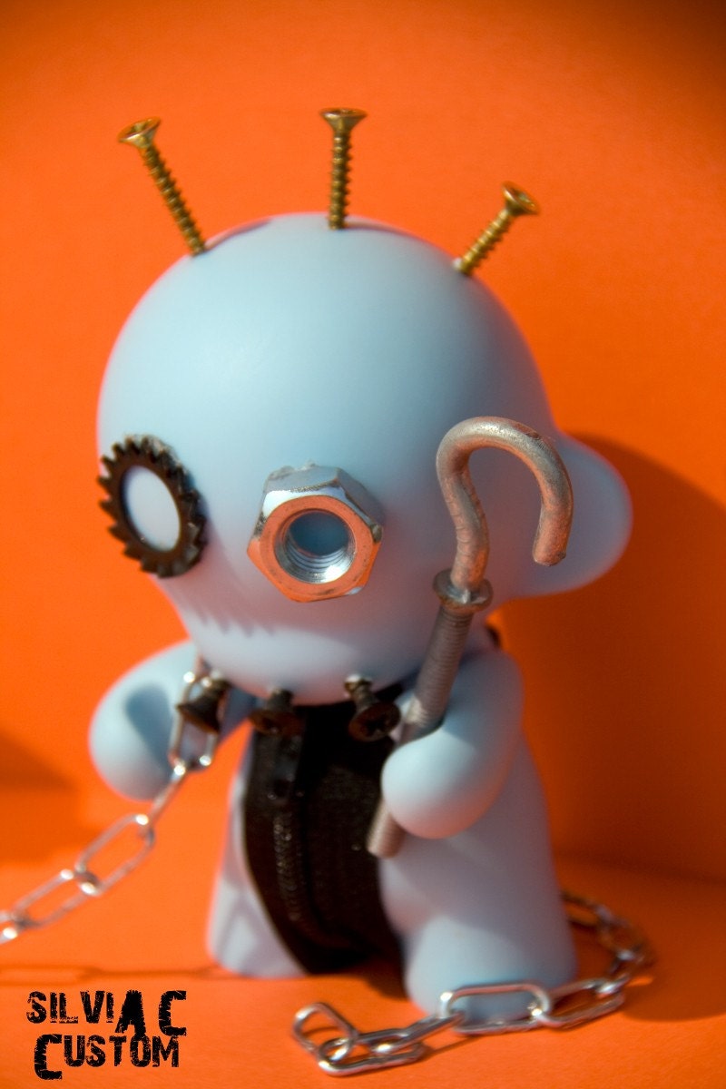 Silviacat - Kidrobot handpainted Mini Raffy and a Mini Munny Sadoman and Sadofido