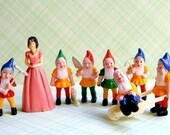 Snow White and the Seven Dwarfs Cake Toppers