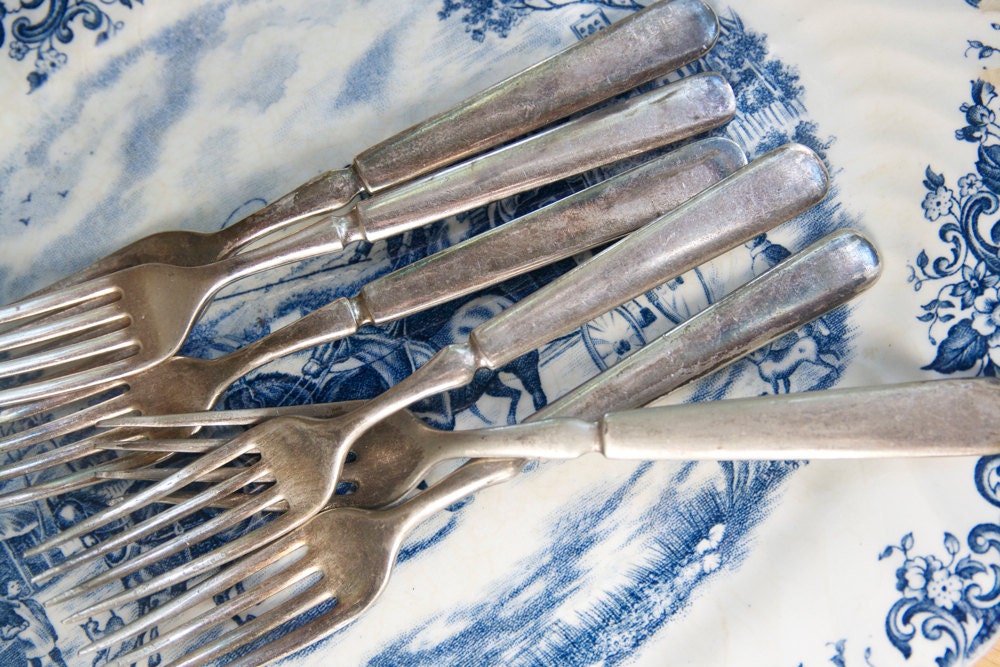Silverware, Shabby Old Forks, Cottage Chic, Set of 8