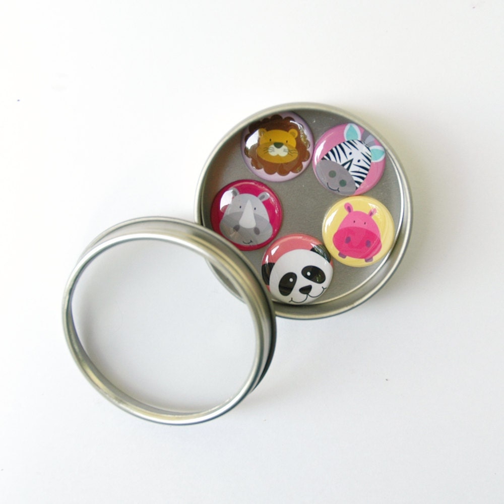 Zoo Animals.. set of 5 magnets in gift tin