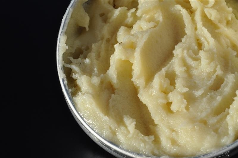 Cali Peach Moisturizing Pomade and Body Balm w/ Passion Fruit Oil (4oz)