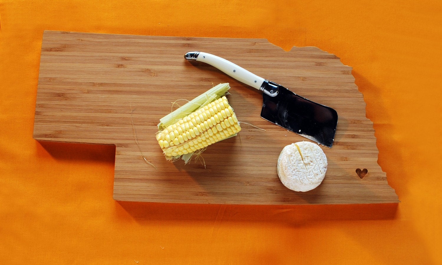 AHeirloom's Nebraska State Shaped Cutting Board
