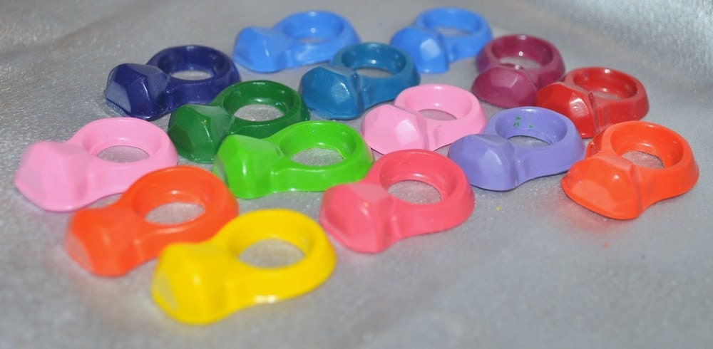 Recycled Crayons Ring Shaped - Total of 15 Rings. Il_170x135