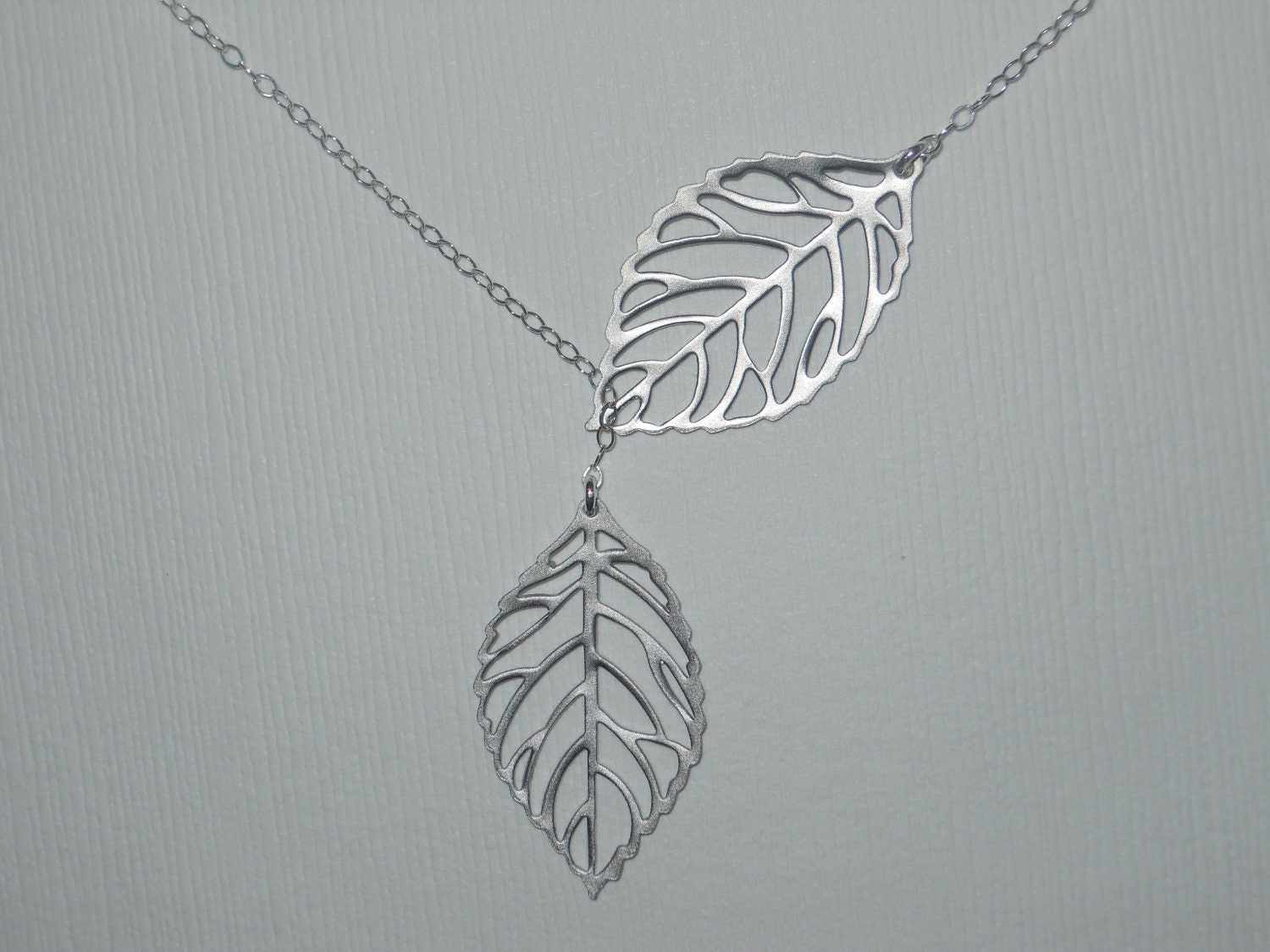 Leaf Lariat
