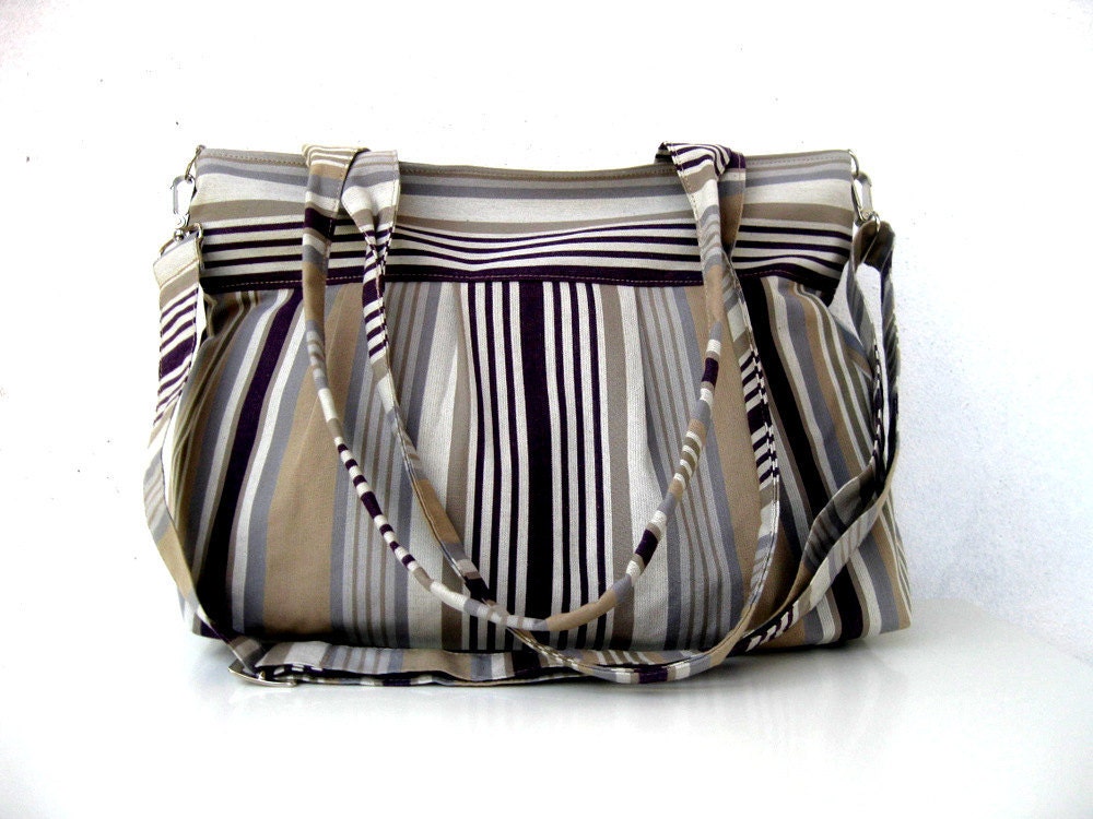 Diaper Bag-Messenger-Pleated Bag-Double Straps and Adjustable to Straps-6 Large Pockets-Zipper Closure