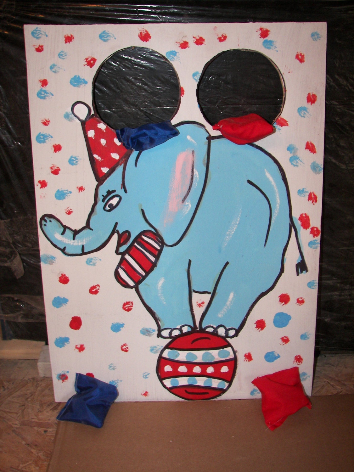 Circus elephant Corn hole game with 4 bean bags