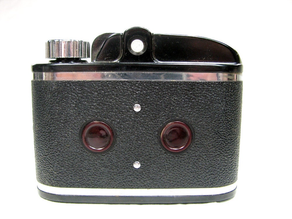 BAKELITE Camera - 1940s Whitehouse BEACON with Leather Case - Works Well