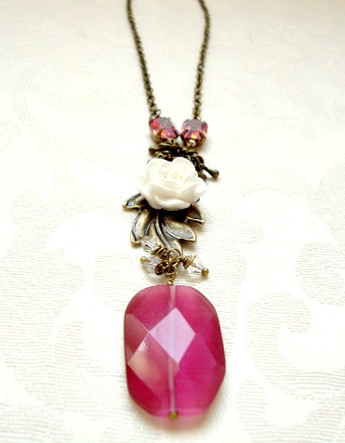 Pink Rhinestone White Rose Cabochon necklace