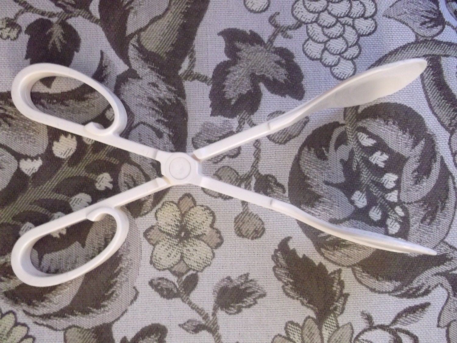 Vintage DANSK Off White Tongs