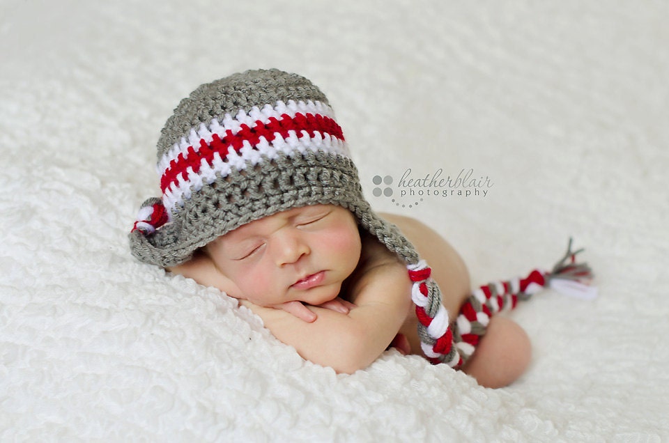 Newborn or 0-3 Month Boys Grey Stripe Hat - Photography Prop