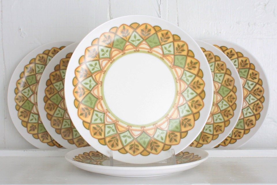 Vintage Melmac Dessert Plates: Green and Yellow Melamine Plates made by Allied Chemical, Set of 6