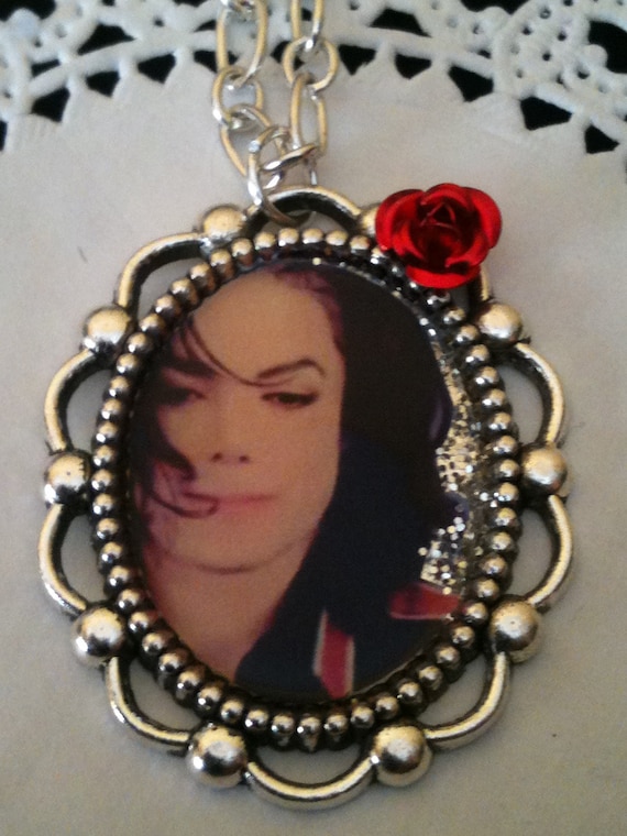 In Memory of Michael Jackson Glam Necklace