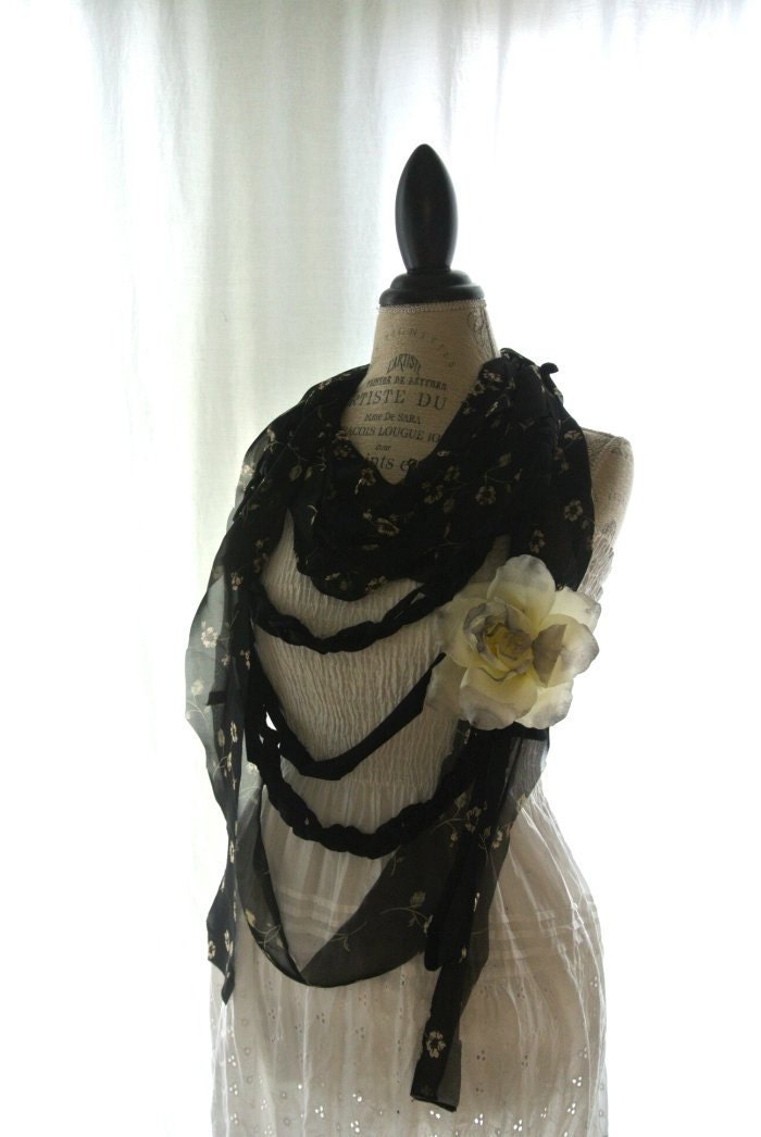 fabric necklace, shabby black romantic necklace, women's jewelry, boho chic, bohemian necklace scarf, true rebel clothing