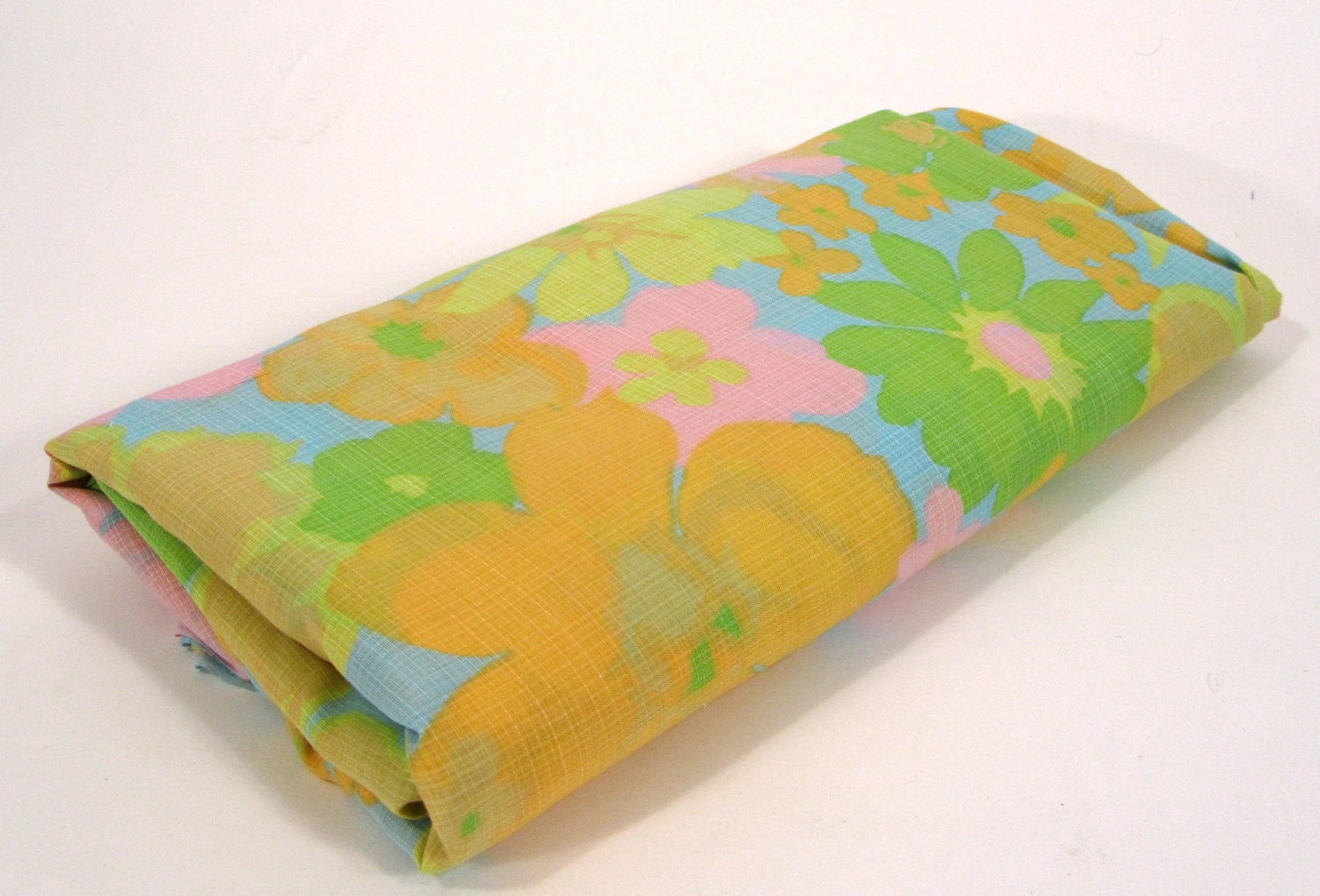 5 Yards of Vintage Groovy Flower Fabric
