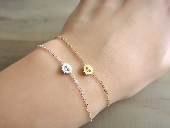 Tiny Skull Bracelet in Gold