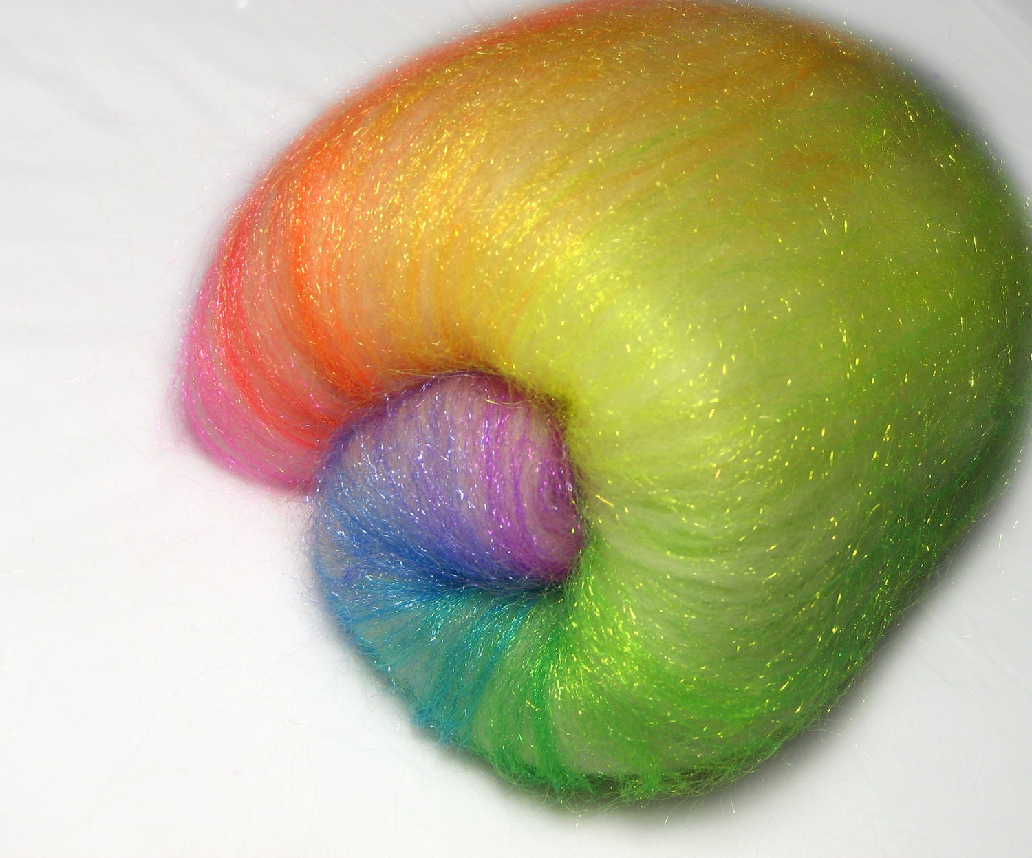 Rainbow Fireworks batts - White Merino, Rainbow Firestar - 2 oz. (57g) - GLOWS under Blacklight