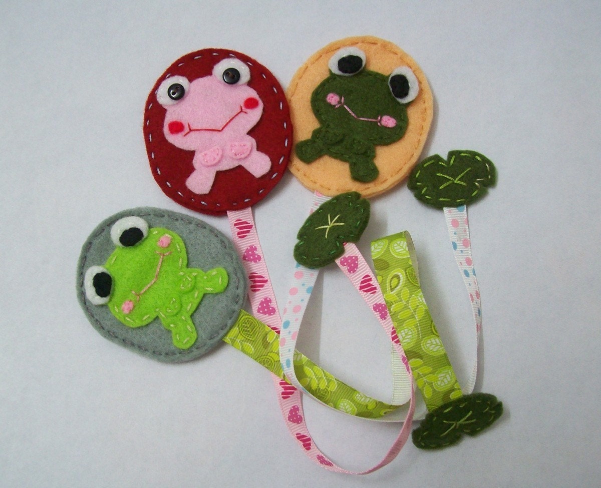 Cute FrogFelt Bookmark