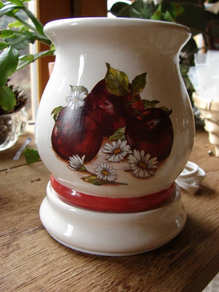 Apples Electric Ceramic Tart Warmer