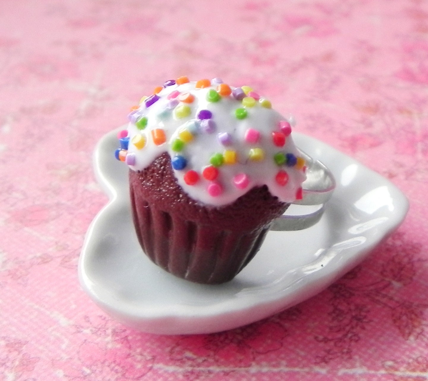 Chocolate cupcake ring