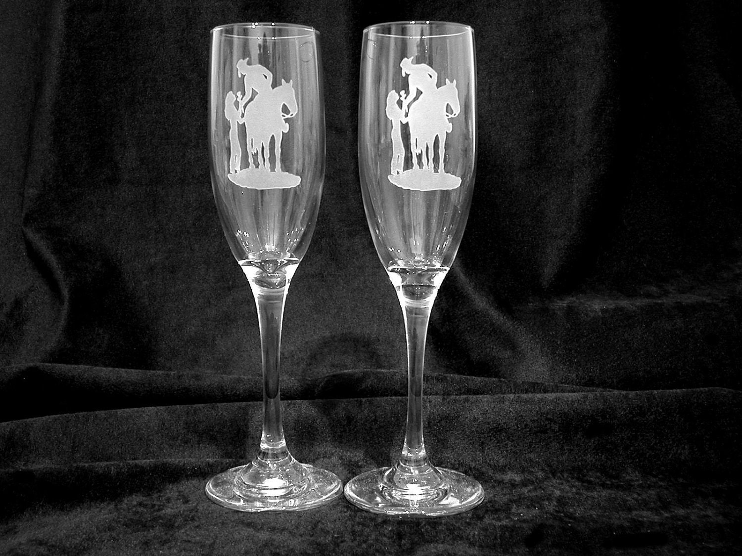 Western Design Personalized Wedding Toasting Glasses