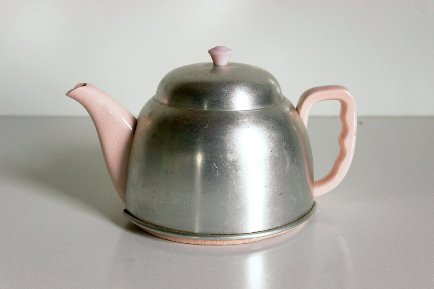 SALE/// Vintage Pale Pink Tea Pot with Felt and Aluminum Cover