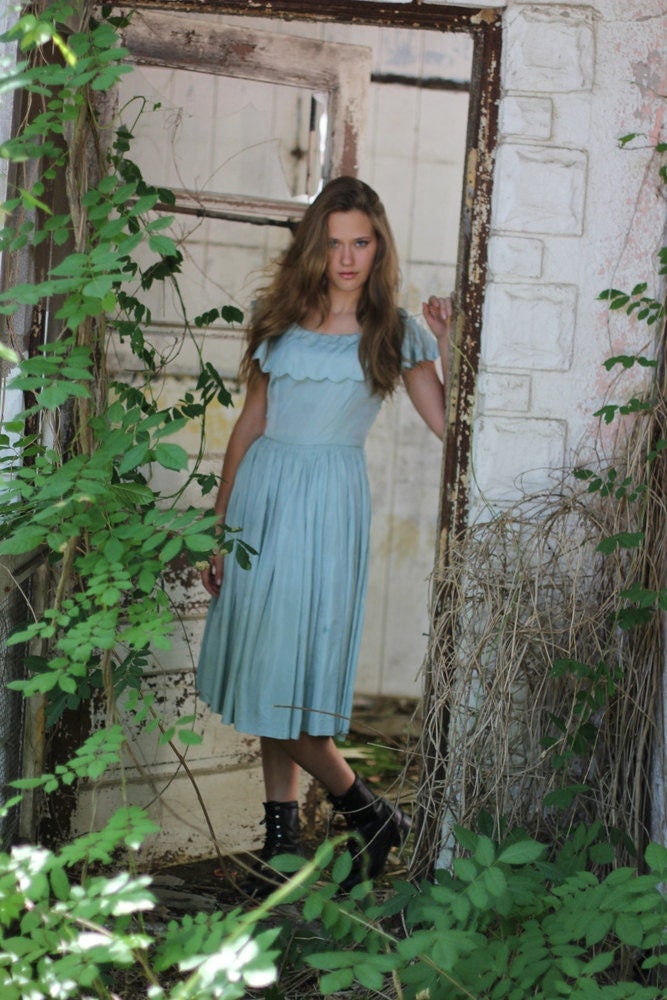 1940s Dress, 40s Blue Dress with Scalloped Collar Full Skirt XS SM