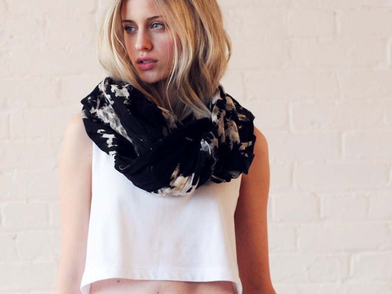 LASSO SCARF - Black/White