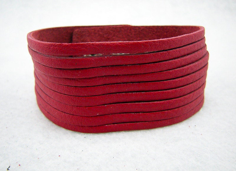 CLASSIC STYLE cut Leather Cuff Bracelet Red with silver snap /YT07-2