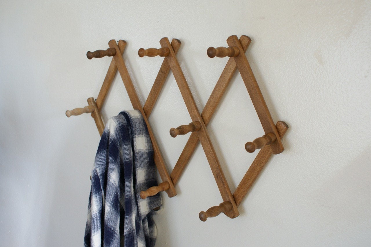 Expandable Accordion Wood Peg Rack by EclecticForest on Etsy