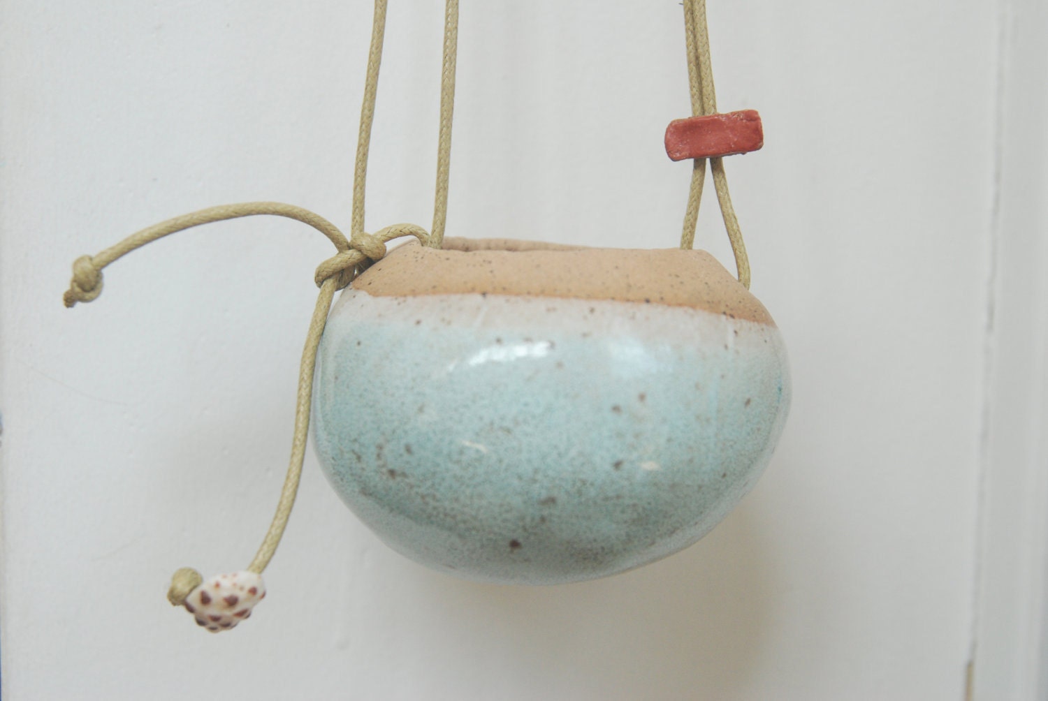 Handmade ceramic hanging vase - Breeze in ocean