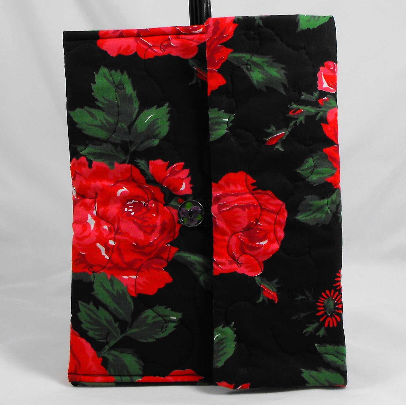 iPad / Xoom / Kindle Fire HD 8.9 / Nook HD Plus Cover Case Sleeve - Red Roses on Black