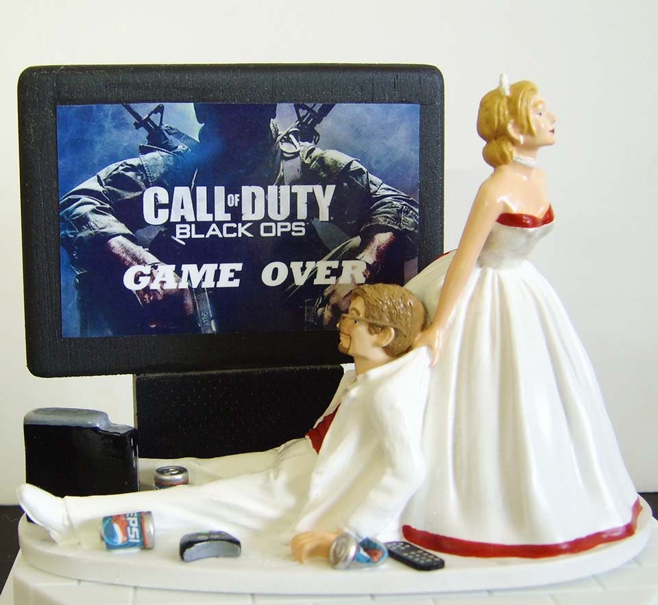 VIDEO GAME 'junkie' GROOM.  Bride With Strapless Dress.  Perfect Customized Wedding Cake Topper