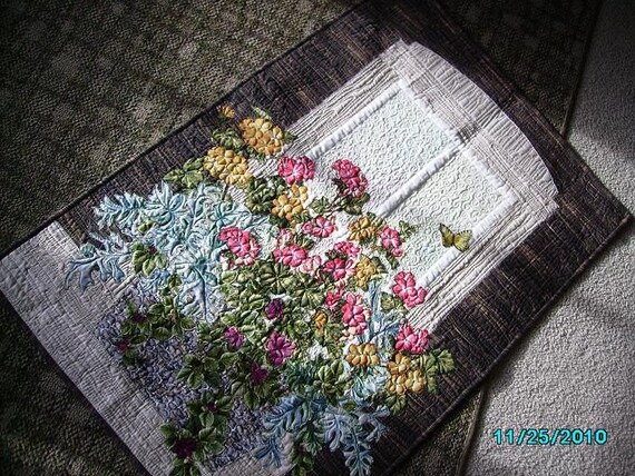 Geraniums and Dusty Miller quilted window box.