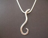 Sterling silver swirl pendant. FREE SHIPPING WORLDWIDE