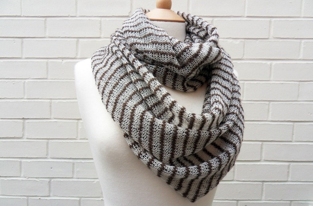 Lightweight Infinity Scarf in Shetland Wool and Lambswool - Prairie