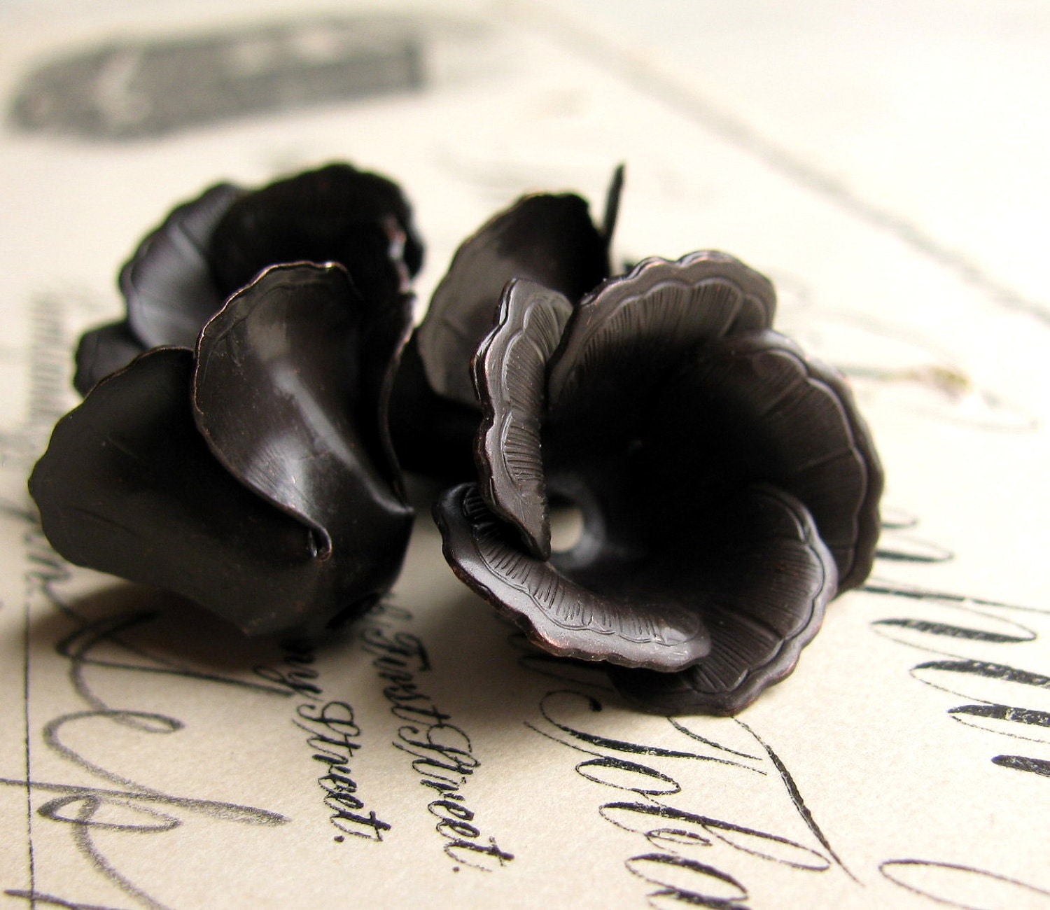 Blooming black tulip bead cap, black antiqued brass flower (4 bead caps) dark aged patina, made in the USA  BC-SV-026