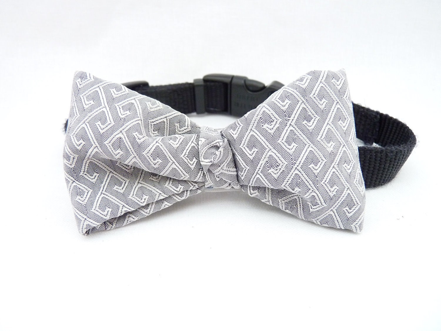 Pet Bow Tie / The "BubbaBow" Tie for Happy Pets Grey Silver Vietnamese Silk / Pet Ring Bearer