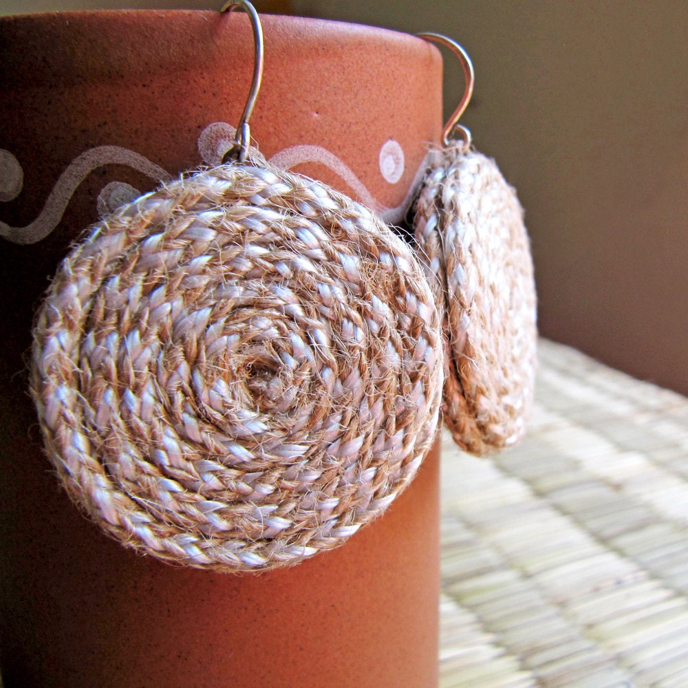 Natural - Organic jewelry - White earrings - Hemp earrings - Indian, rural, primitive, zen, funky, natural, organic - White, Brown, Beige